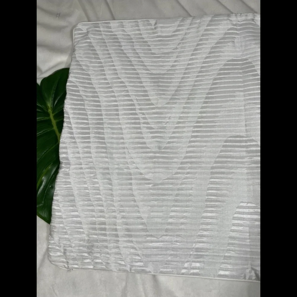 NIB Hotel Collection Moire (1) Standard Sham Pillo‎